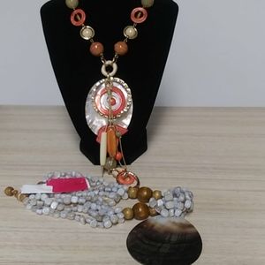 2 necklaces with mother of pearl beads one long on